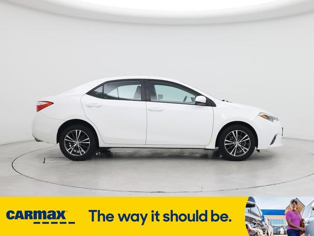 Photo of 2016 White Toyota Corolla