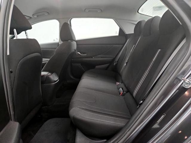 Photo of 2021 Black Hyundai ELANTRA