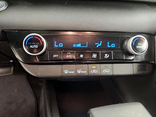 Photo of 2021 Black Hyundai ELANTRA