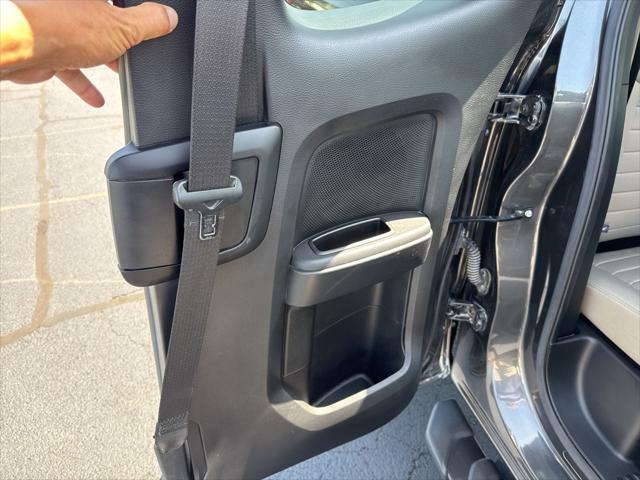 Photo of 2019 Magnetic Metallic Ford Ranger
