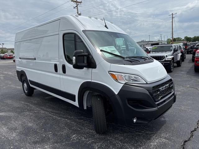 Photo of 2025 Bright White Clearcoat RAM ProMaster 2500