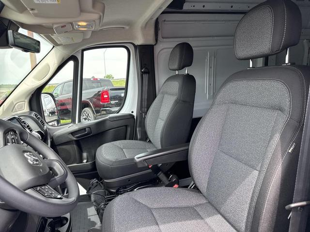 Photo of 2025 Bright White Clearcoat RAM ProMaster 2500