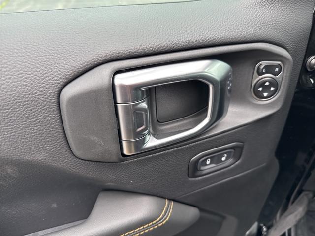 Photo of 2025 Black Clearcoat Jeep Wrangler