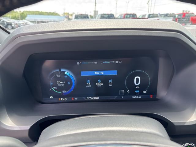 Photo of 2023 Avalanche Ford F-150 Lightning