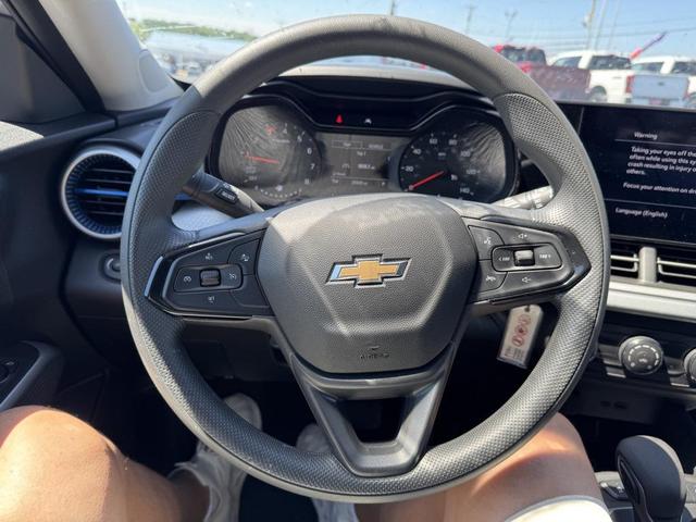 Photo of 2025 Sterling Gray Metallic Chevrolet Trax