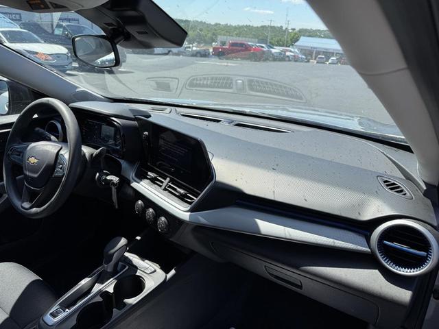 Photo of 2025 Sterling Gray Metallic Chevrolet Trax