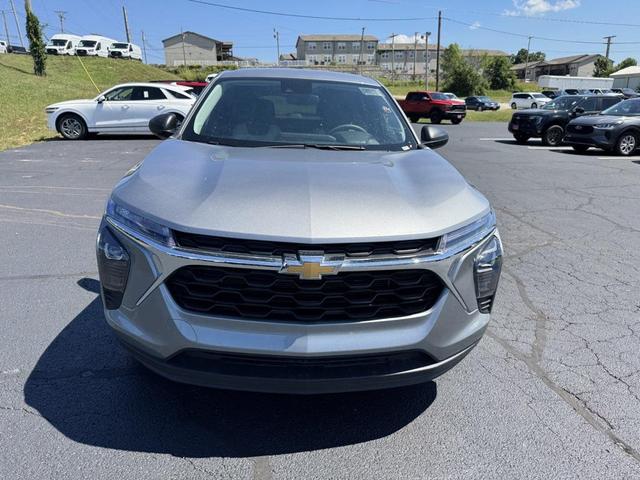 Photo of 2025 Sterling Gray Metallic Chevrolet Trax