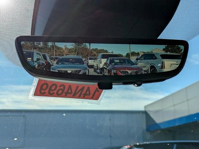 Photo of 2025 White Chevrolet Suburban