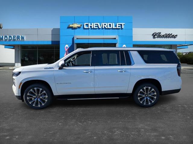 Photo of 2025 White Chevrolet Suburban