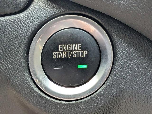 Photo of 2022 White Chevrolet Equinox