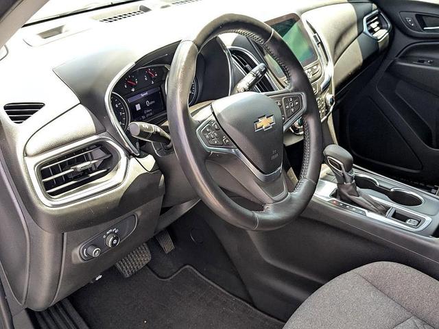 Photo of 2022 White Chevrolet Equinox