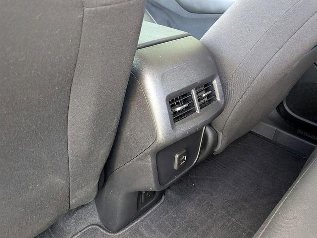 Photo of 2022 White Chevrolet Equinox