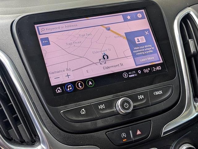 Photo of 2022 White Chevrolet Equinox