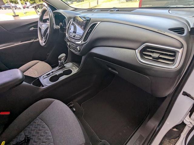 Photo of 2022 White Chevrolet Equinox