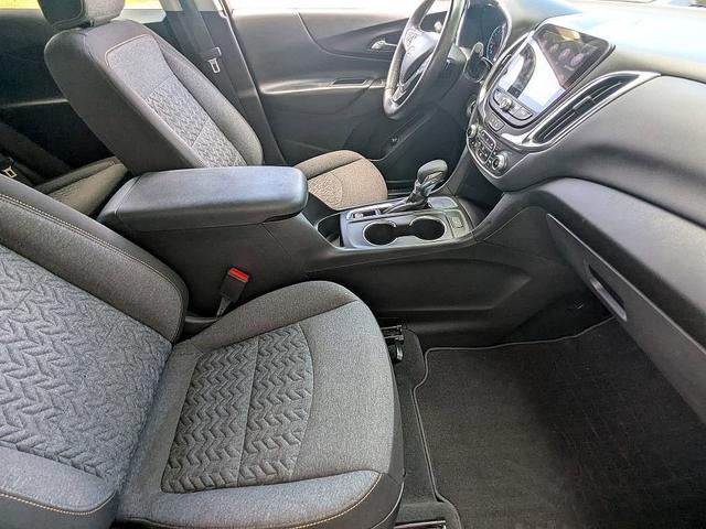 Photo of 2022 White Chevrolet Equinox