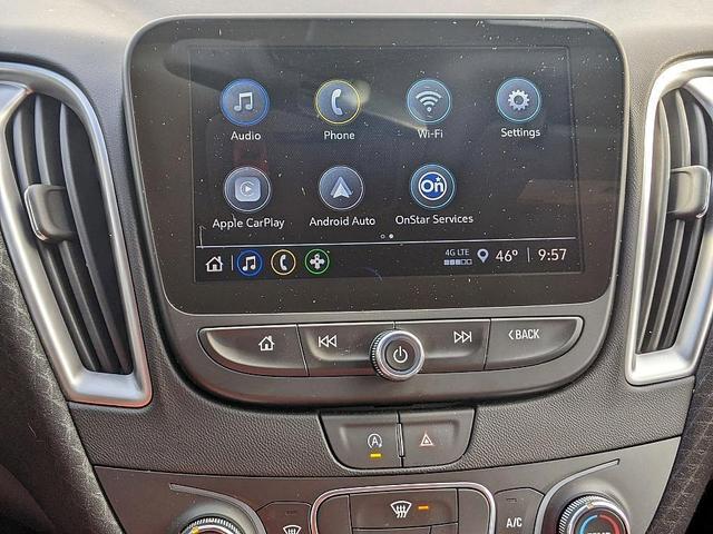 Photo of 2025 White Chevrolet Malibu