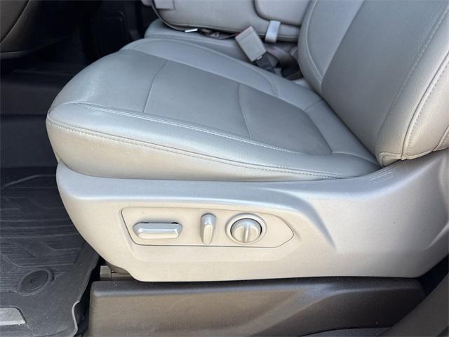 Photo of 2021 Summit White GMC Sierra 1500