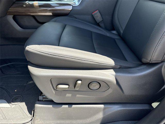 Photo of 2025 Black Chevrolet Silverado 2500