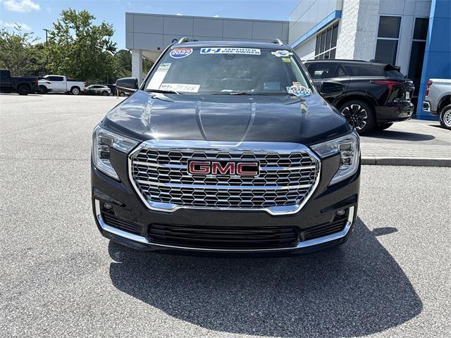 Photo of 2022 Ebony Twilight Metallic GMC Terrain