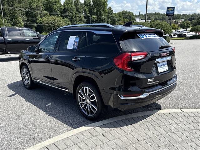 Photo of 2022 Ebony Twilight Metallic GMC Terrain