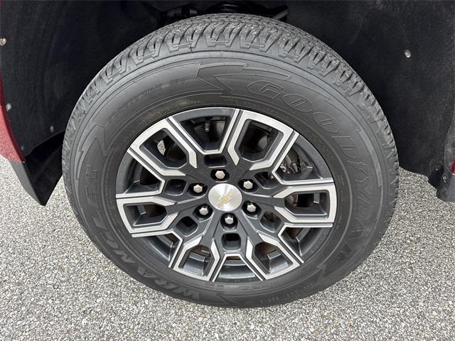 Photo of 2023 Radiant Red Tintcoat Chevrolet Colorado