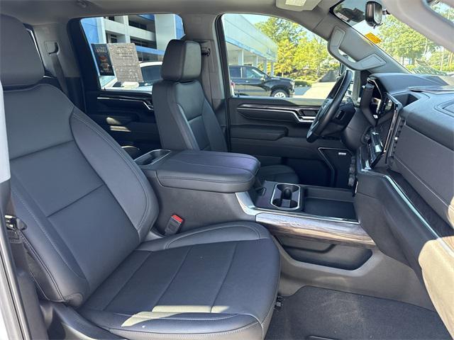 Photo of 2024 Summit White Chevrolet Silverado 2500