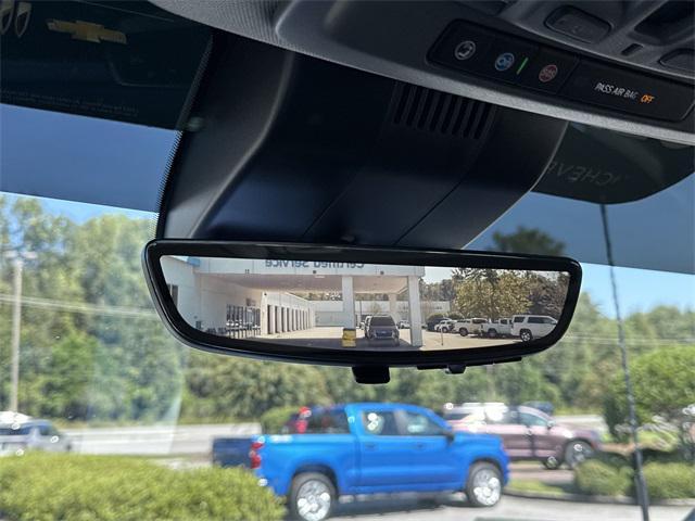 Photo of 2024 Summit White Chevrolet Silverado 2500