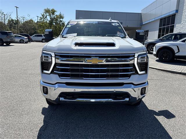 Photo of 2024 Summit White Chevrolet Silverado 2500