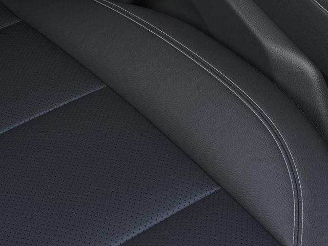 Photo of 2025 Summit White Chevrolet Traverse
