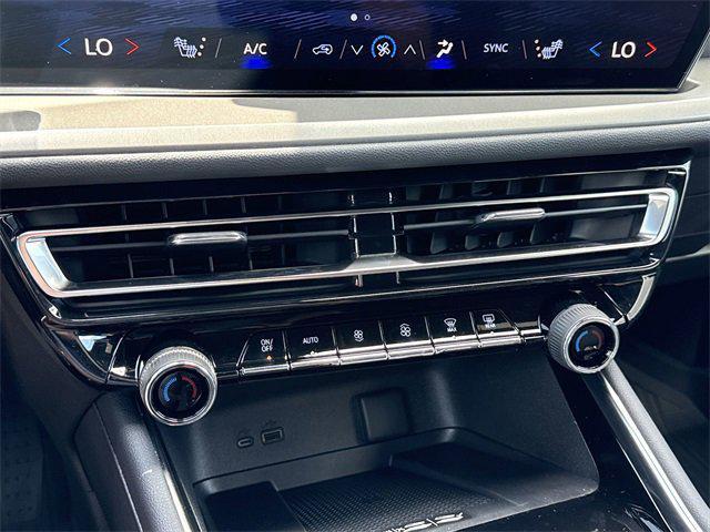 Photo of 2025 Radiant Red Chevrolet Traverse