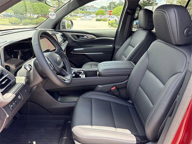 Photo of 2025 Radiant Red Chevrolet Traverse