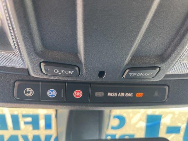 Photo of 2021 Summit White GMC Sierra 1500
