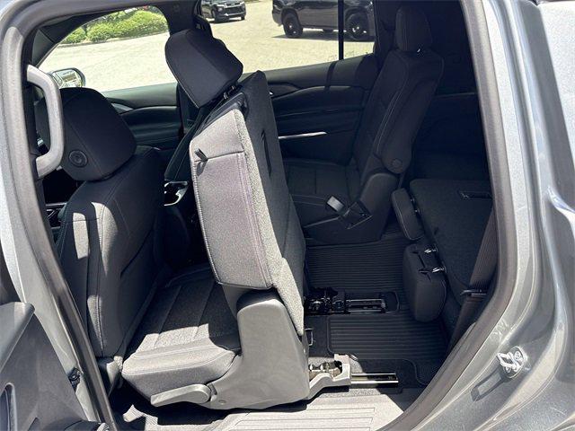 Photo of 2025 Sterling Chevrolet Traverse
