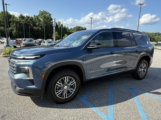 Photo of 2025 Lakeshore Blue Chevrolet Traverse