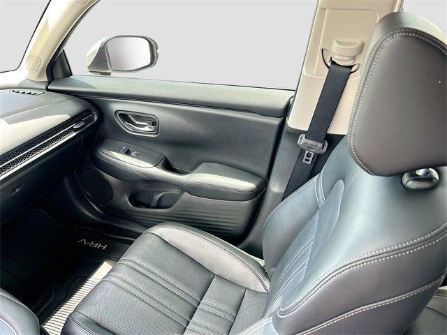 Photo of 2023 White Honda HR-V