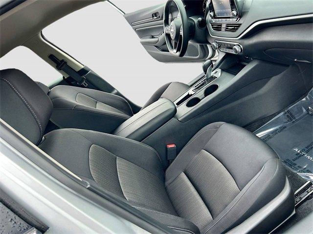 Photo of 2024 Brilliant Silver Metallic Nissan Altima