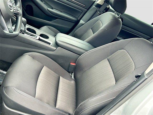 Photo of 2024 Brilliant Silver Metallic Nissan Altima