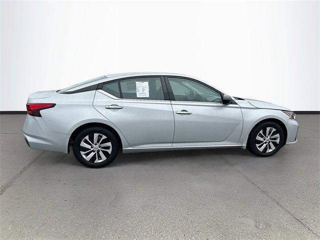 Photo of 2024 Brilliant Silver Metallic Nissan Altima
