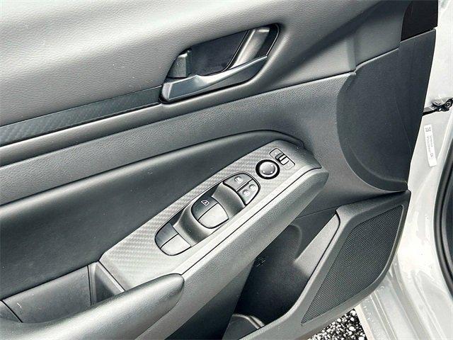 Photo of 2024 Brilliant Silver Metallic Nissan Altima