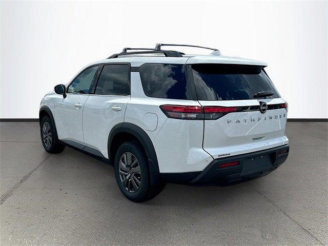 Photo of 2025 Everest White P Nissan Pathfinder