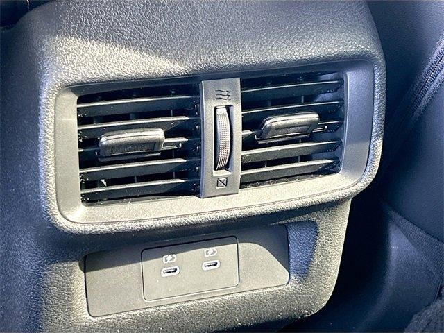Photo of 2025 Everest White P Nissan Murano