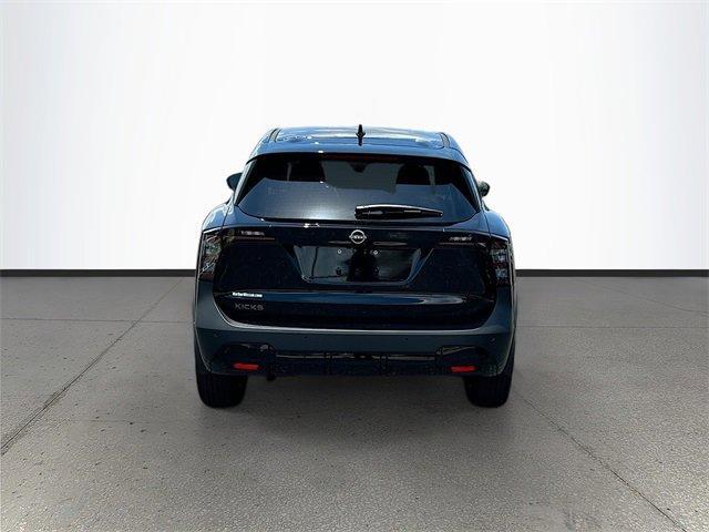 Photo of 2025 Super Black Nissan Kicks