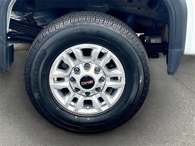 Photo of 2023 Summit White GMC Sierra 2500