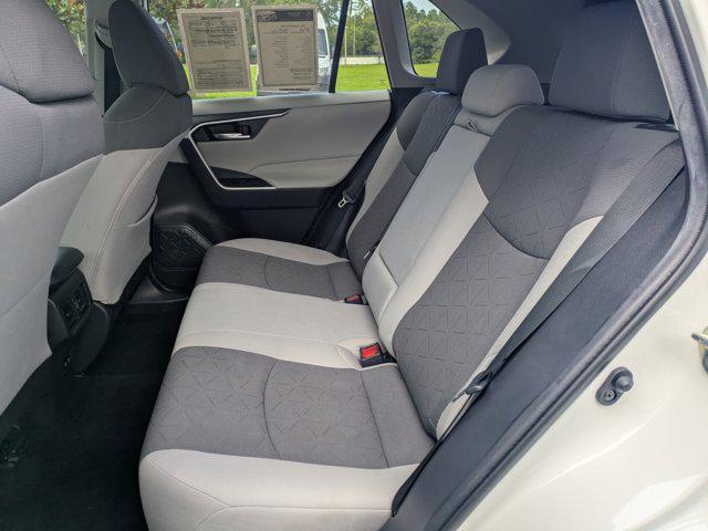 Photo of 2021 Super White Toyota RAV4