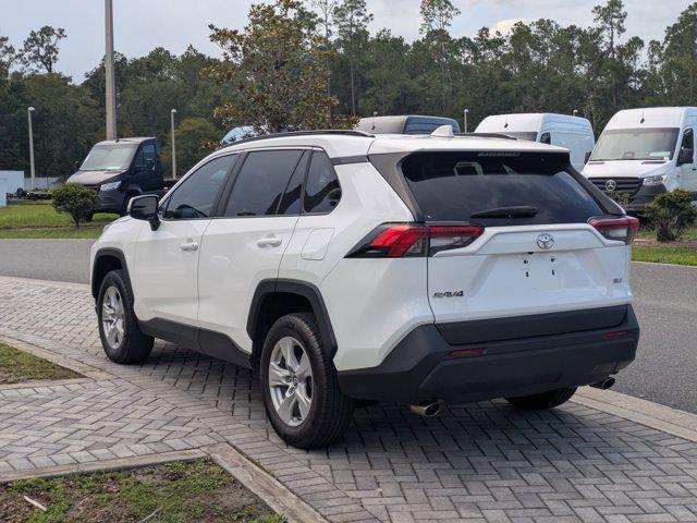 Photo of 2021 Super White Toyota RAV4