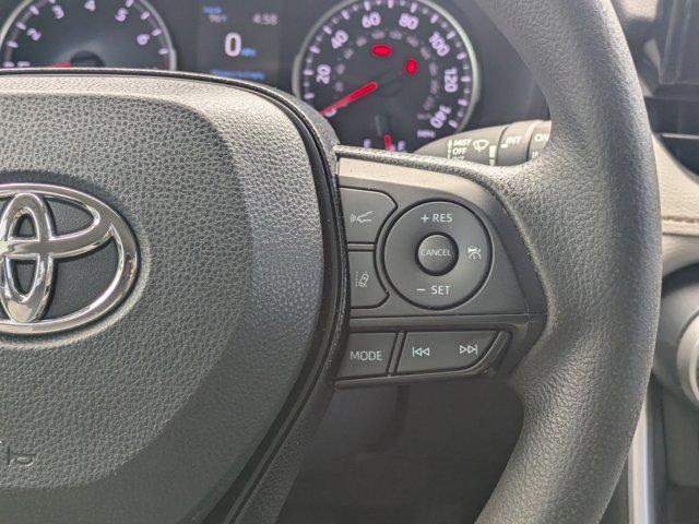 Photo of 2021 Super White Toyota RAV4