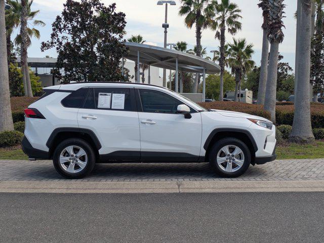 Photo of 2021 Super White Toyota RAV4