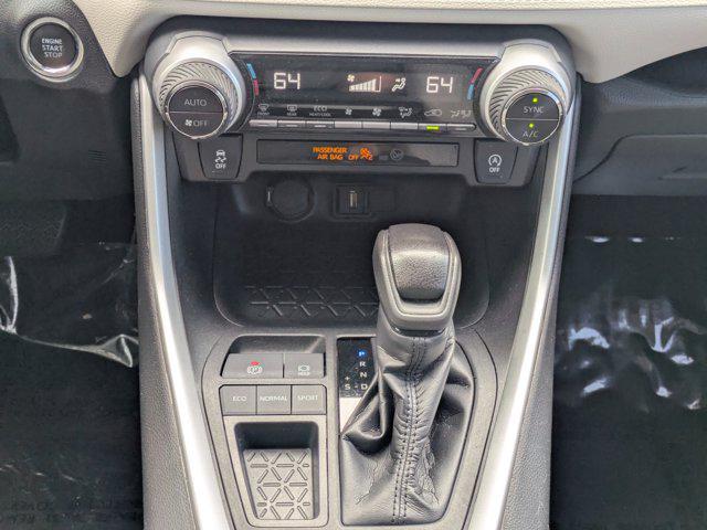 Photo of 2021 Super White Toyota RAV4