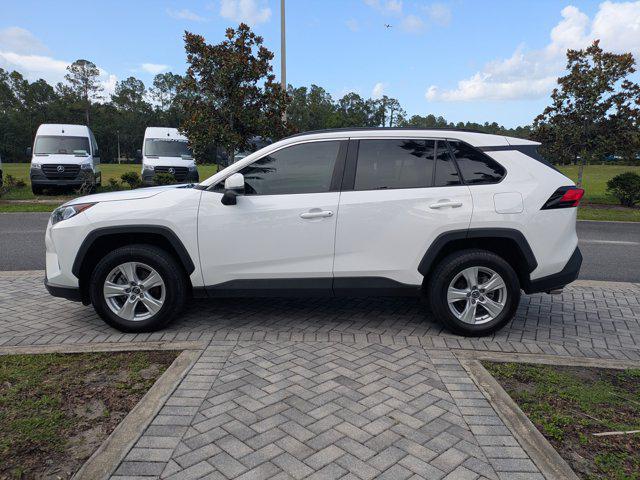 Photo of 2021 Super White Toyota RAV4