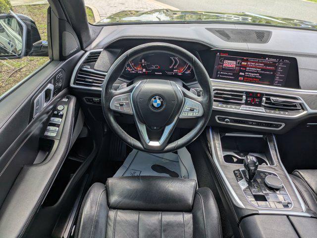 Photo of 2020 Black Sapphire Metallic BMW X7